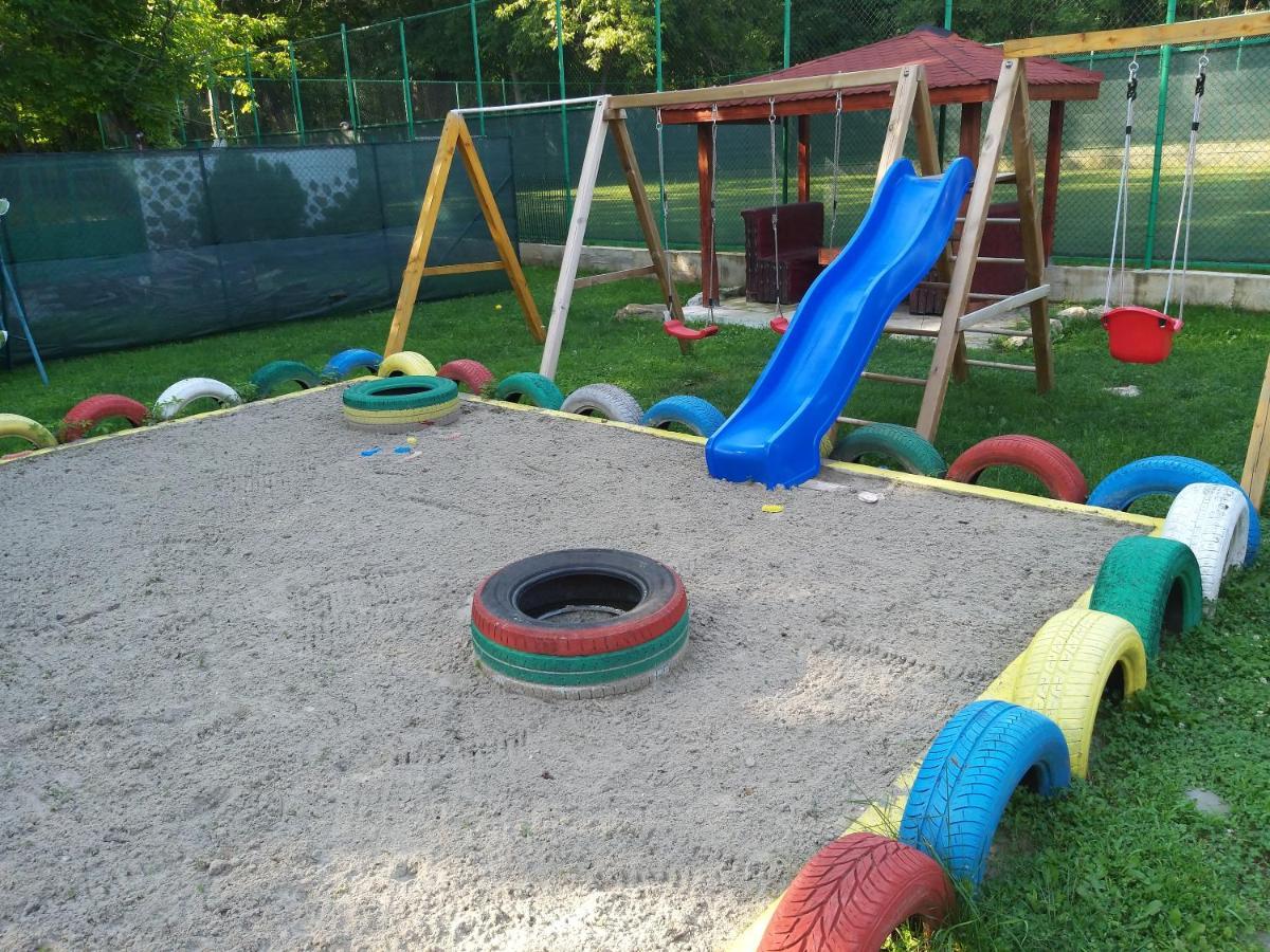 Къща За Гости "Там Край Реката " Slivek Extérieur photo